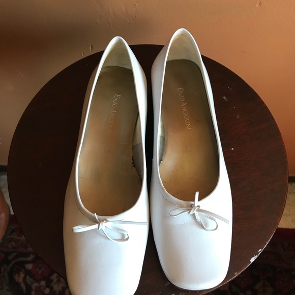 Shoes - Picture 2 of 3